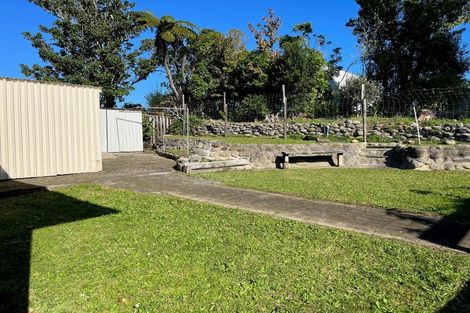 Photo of property in 16 Carlton Terrace, Westown, New Plymouth, 4310