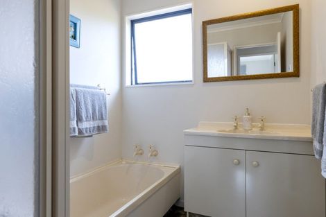 Photo of property in 19 Brunette Drive, Acacia Bay, Taupo, 3330