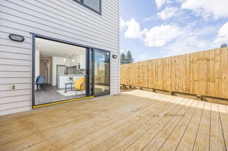 Photo of property in 8 Blanes Road, Weymouth, Auckland, 2103