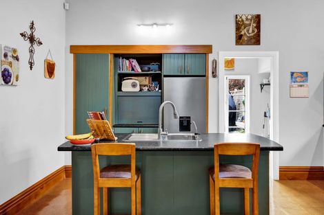 Photo of property in 237 South Road, Hawera, 4610