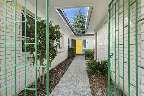 Photo of property in 6 Fratley Avenue, Farm Cove, Auckland, 2012