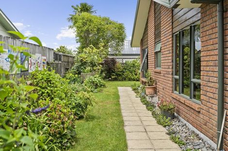 Photo of property in 71 Taylor Street, Cambridge, 3434