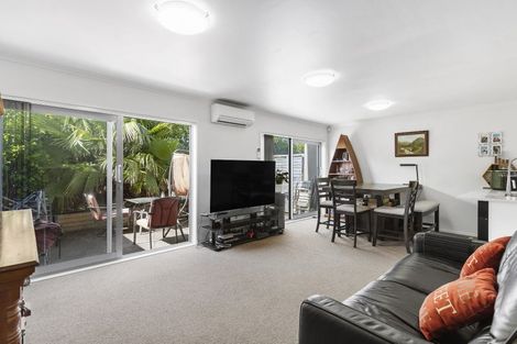 Photo of property in 8 Karauria Lane, Orewa, 0931