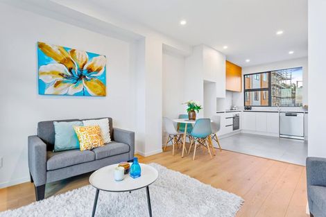 Photo of property in 8/28 Lavelle Road, Henderson, Auckland, 0612