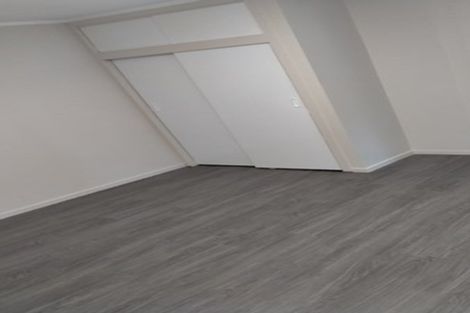 Photo of property in 66 Golf Road, New Lynn, Auckland, 0600