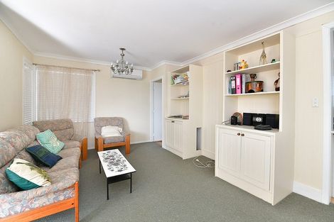 Photo of property in 25 Downer Street, Helensville, 0800