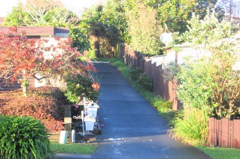 Photo of property in 2/166 Fisher Parade, Farm Cove, Auckland, 2012