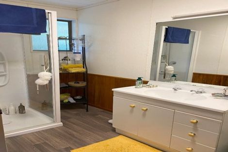 Photo of property in 66 Fyvie Avenue, Tawa, Wellington, 5028