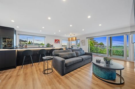Photo of property in 132 Porritt Avenue, Chatswood, Auckland, 0626