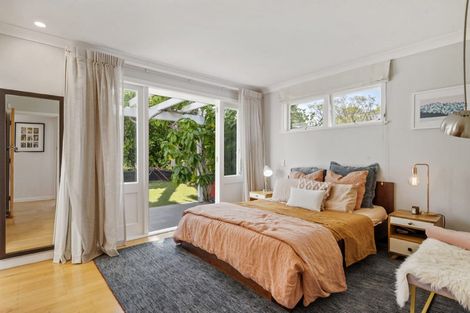Photo of property in 46 Church Street, Northcote Point, Auckland, 0627