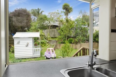 Photo of property in 4 Infidel Place, Torbay, Auckland, 0630