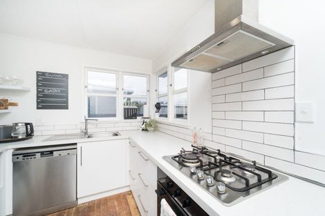 Photo of property in 17 Alexander Street, Awapuni, Palmerston North, 4412