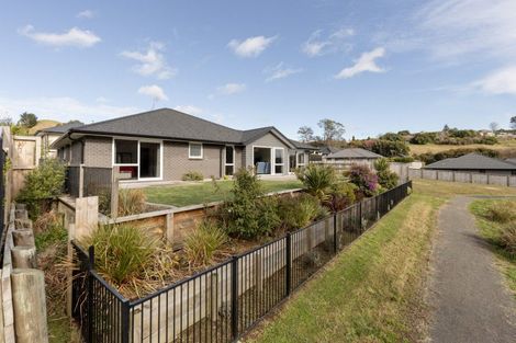 Photo of property in 107 Adler Drive, Ohauiti, Tauranga, 3112