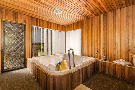 Photo of property in 37 Awanui Drive, Waikanae, 5036