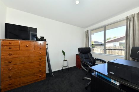 Photo of property in 35 Cavendish Road, Casebrook, Christchurch, 8051