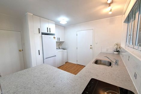 Photo of property in 11a Roberts Road, Matakatia, Whangaparaoa, 0930