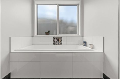 Photo of property in 1 Whakatomo Place, Havelock North, 4130