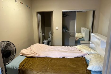 Photo of property in Atrium Towers, 1p/154 The Terrace, Wellington Central, Wellington, 6011