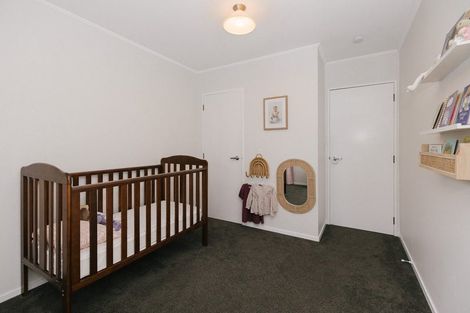 Photo of property in 38 Peppertree Glade, Kelvin Grove, Palmerston North, 4414