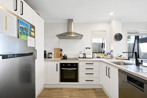 Photo of property in 76u4 Carrington Avenue, Silverdale, Hamilton, 3216