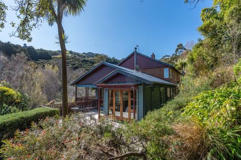 Photo of property in 38 Tizzards Road, Robinsons Bay, Akaroa, 7581