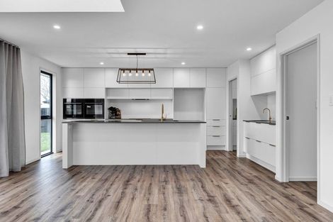 Photo of property in 74 Turuturu Road, Hawera, 4674