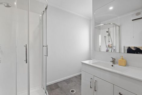 Photo of property in 10/10 Burrows Place, Frankton, Hamilton, 3204