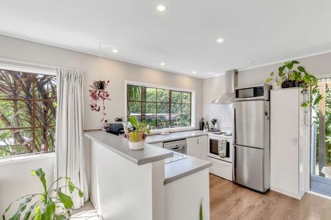 Photo of property in 91 Awaroa Road, Helensville, 0800