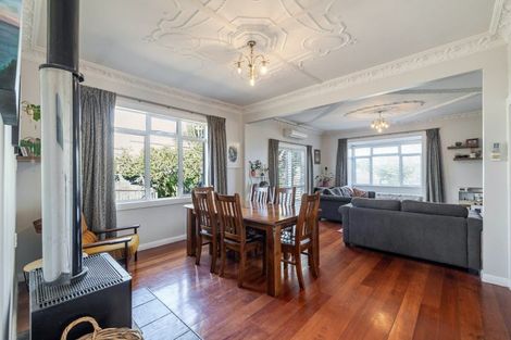 Photo of property in 5 Perrin Place, Kelvin Grove, Palmerston North, 4414