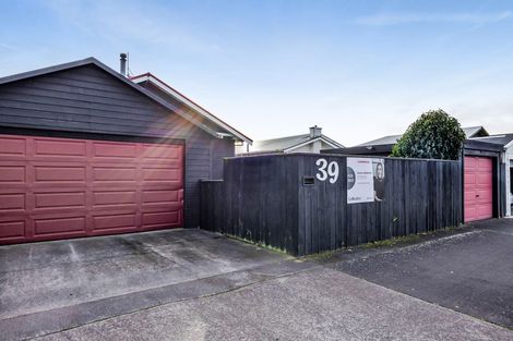 Photo of property in 39 Victoria Street, Hawera, 4610