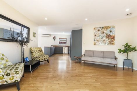 Photo of property in 17 Piriti Drive, Te Atatu Peninsula, Auckland, 0610