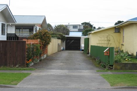 Photo of property in 6a Ropiha Street, Fitzroy, New Plymouth, 4312