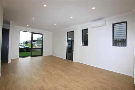 Photo of property in 3 Spotted Dove Road, Hobsonville, Auckland, 0616