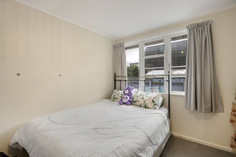 Photo of property in 5 Kowhai Street, Naenae, Lower Hutt, 5011