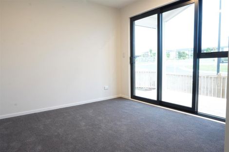 Photo of property in 8 Rorotu Avenue, Karaka, Papakura, 2113