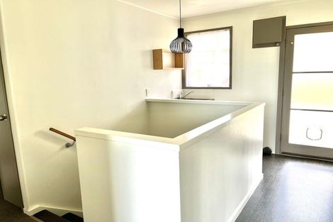 Photo of property in 32 Roick Parade, Glen Eden, Auckland, 0602