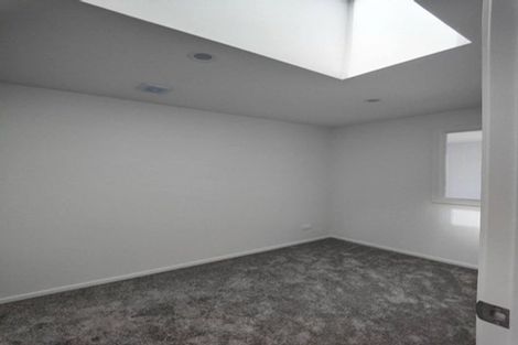 Photo of property in 8 Kautawa Lane, Massey, Auckland, 0614