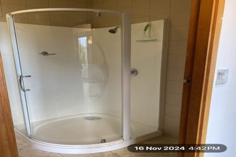 Photo of property in 2f1 Oriental Terrace, Mount Victoria, Wellington, 6011