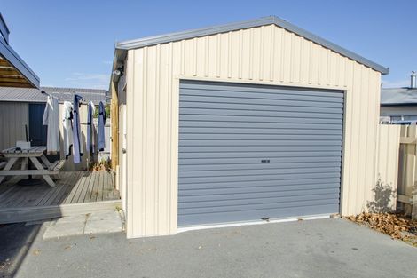 Photo of property in 2 Gavan Street, Cromwell, 9310