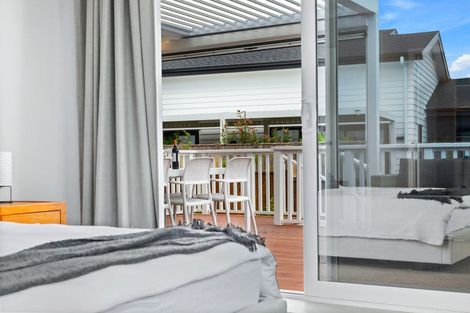 Photo of property in 10 Pekanga Road, Orewa, 0931