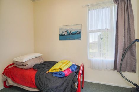 Photo of property in 46 Largs Street, Wallacetown, 9816