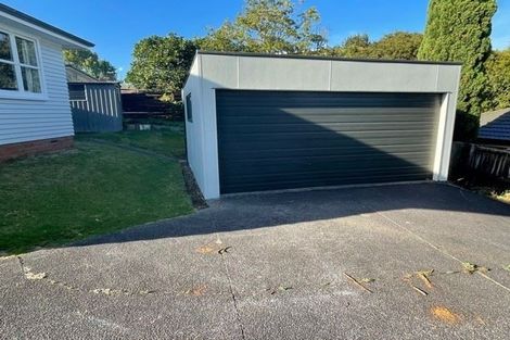 Photo of property in 96 Edmonton Road, Henderson, Auckland, 0612