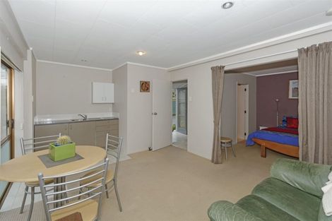 Photo of property in 1/20 Merchant Avenue, Te Atatu South, Auckland, 0610