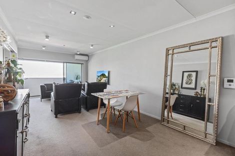 Photo of property in 304/277 Maunganui Road, Mount Maunganui, 3116