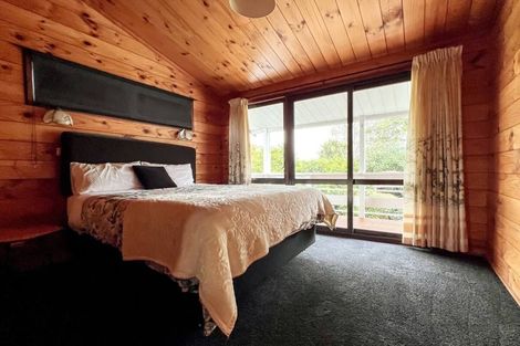 Photo of property in 1/74 Waiau Street, Torbay, Auckland, 0630