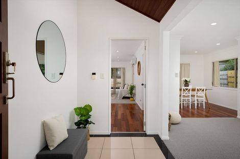 Photo of property in 24 Sapperton Drive, Henderson, Auckland, 0612