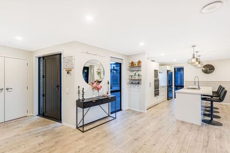 Photo of property in 27 Topsail Way, Whitby, Porirua, 5024