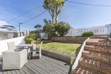 Photo of property in 43 Overtoun Terrace, Hataitai, Wellington, 6021