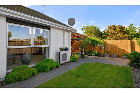 Photo of property in 7 Glenys Place, Broomfield, Christchurch, 8042