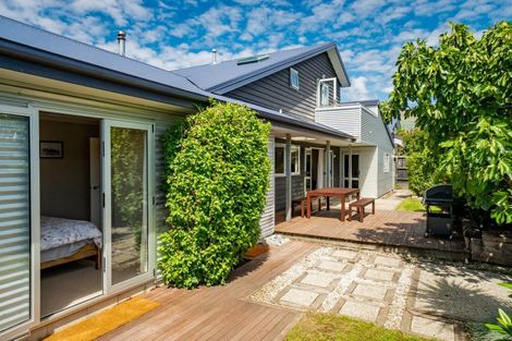 Photo of property in 1 Koru Way, Wanaka, 9305